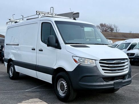 Used 2019 Freightliner Sprinter 2500 image 3