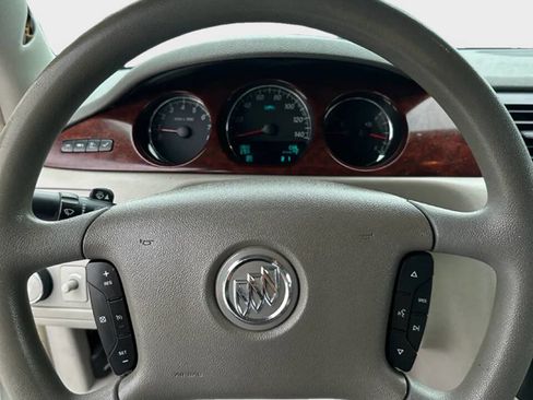 Used 2006 Buick Lucerne CX image 9