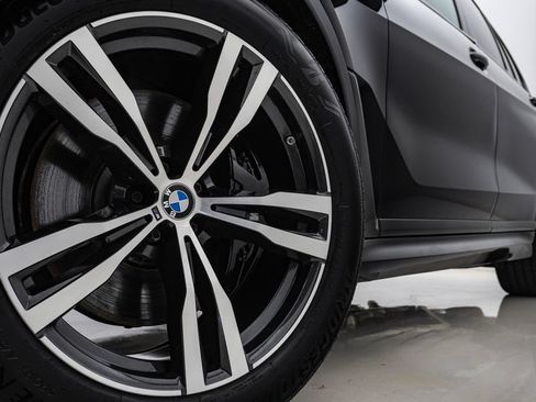 Used 2026 BMW X7 xDrive40i w/ M Sport Package AWD/4WD image 5
