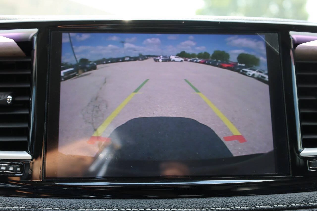 Used 2023 Chrysler Pacifica Touring-L FWD image 24