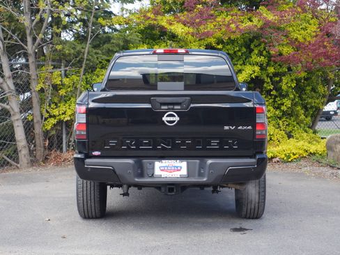 Certified 2023 Nissan Frontier SV w/ Technology Package AWD/4WD image 18