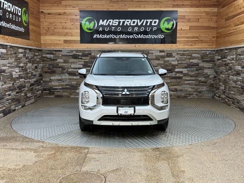Used 2023 Mitsubishi Outlander SE AWD/4WD image 3