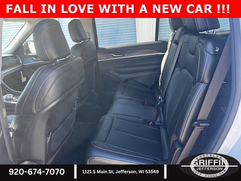 Used 2023 Jeep Grand Cherokee L Limited w/ Trailer Tow Group (B) image 8