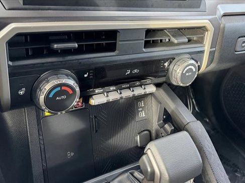 Certified 2025 Toyota Tacoma SR5 image 15