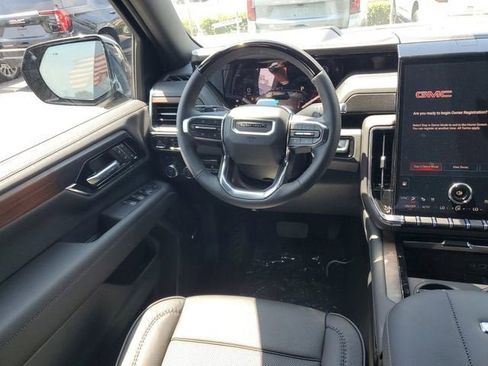 New 2026 GMC Yukon XL Denali AWD/4WD image 13