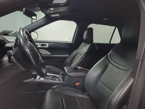 Used 2020 Ford Explorer ST w/ Premium Technology Package image 13