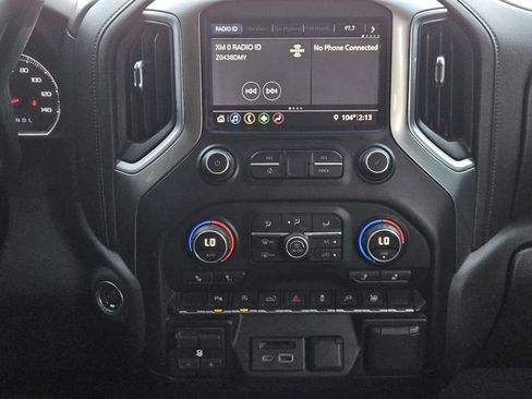 Used 2019 Chevrolet Silverado 1500 LT w/ Texas Edition image 13