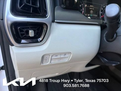Used 2022 Kia Sorento SX FWD image 16