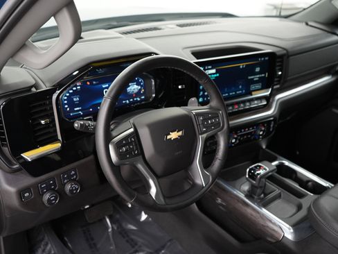 Used 2024 Chevrolet Silverado 1500 LTZ w/ LTZ Premium Package AWD/4WD image 19