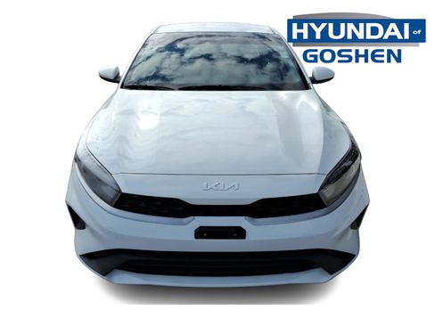 Used 2024 Kia Forte LX FWD image 2