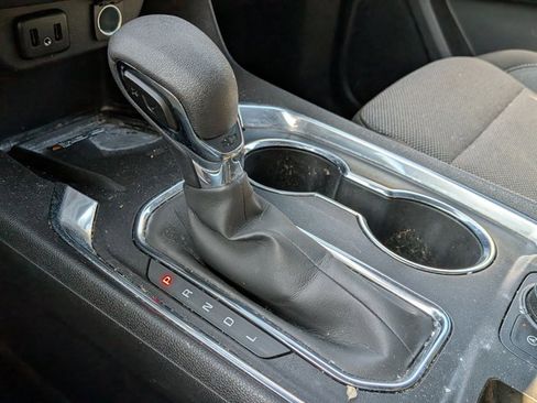 Used 2023 Chevrolet Traverse LT w/ Midnight/Sport Edition image 11