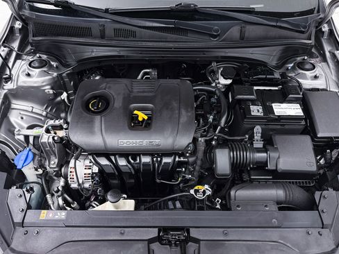 Used 2022 Kia Forte LXS image 6