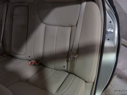 Used 2007 Cadillac DTS Luxury I w/ Trunk Convenience Package image 25