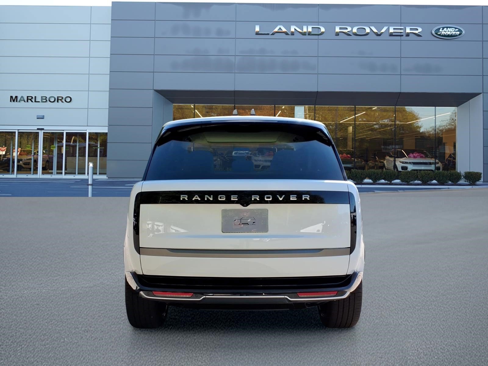 New 2027 Land Rover Range Rover Long Wheelbase SE AWD/4WD image 7