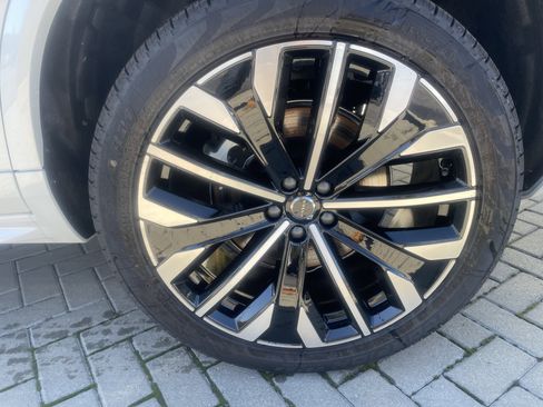 New 2026 Volvo XC90 B6 Ultra image 8