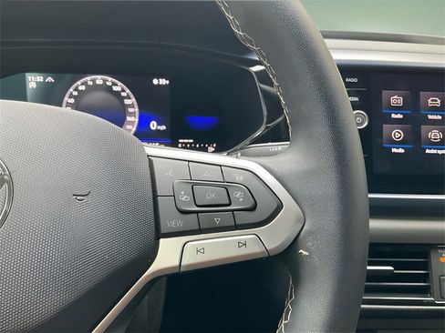 Used 2022 Volkswagen Taos SE image 25