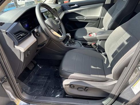 Certified 2023 Volkswagen Taos SE w/ Black Wheel Package image 13