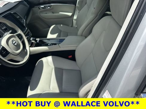 Used 2019 Volvo XC90 T5 Momentum w/ Multimedia Package image 17