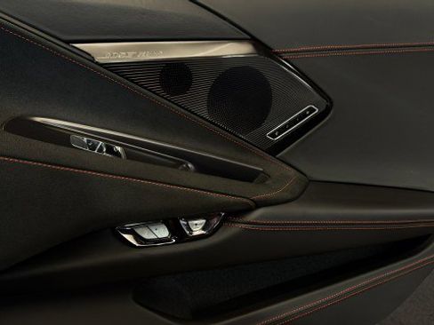Used 2024 Chevrolet Corvette Stingray Premium Cpe w/ Z51 Performance Package RWD image 15