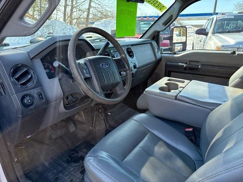Used 2015 Ford F550 4x4 Regular Cab Super Duty image 5