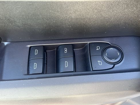 Used 2023 Chevrolet Colorado Trail Boss w/ Technology Package AWD/4WD image 12
