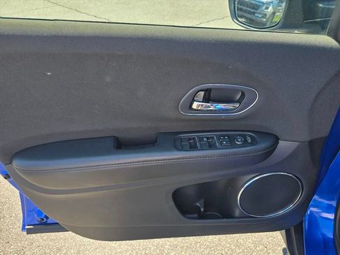 Used 2021 Honda HR-V EX image 11