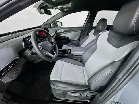 Used 2024 Volkswagen ID.4 2WD image 13