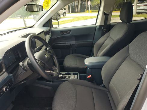 Used 2025 Ford Maverick XL image 14