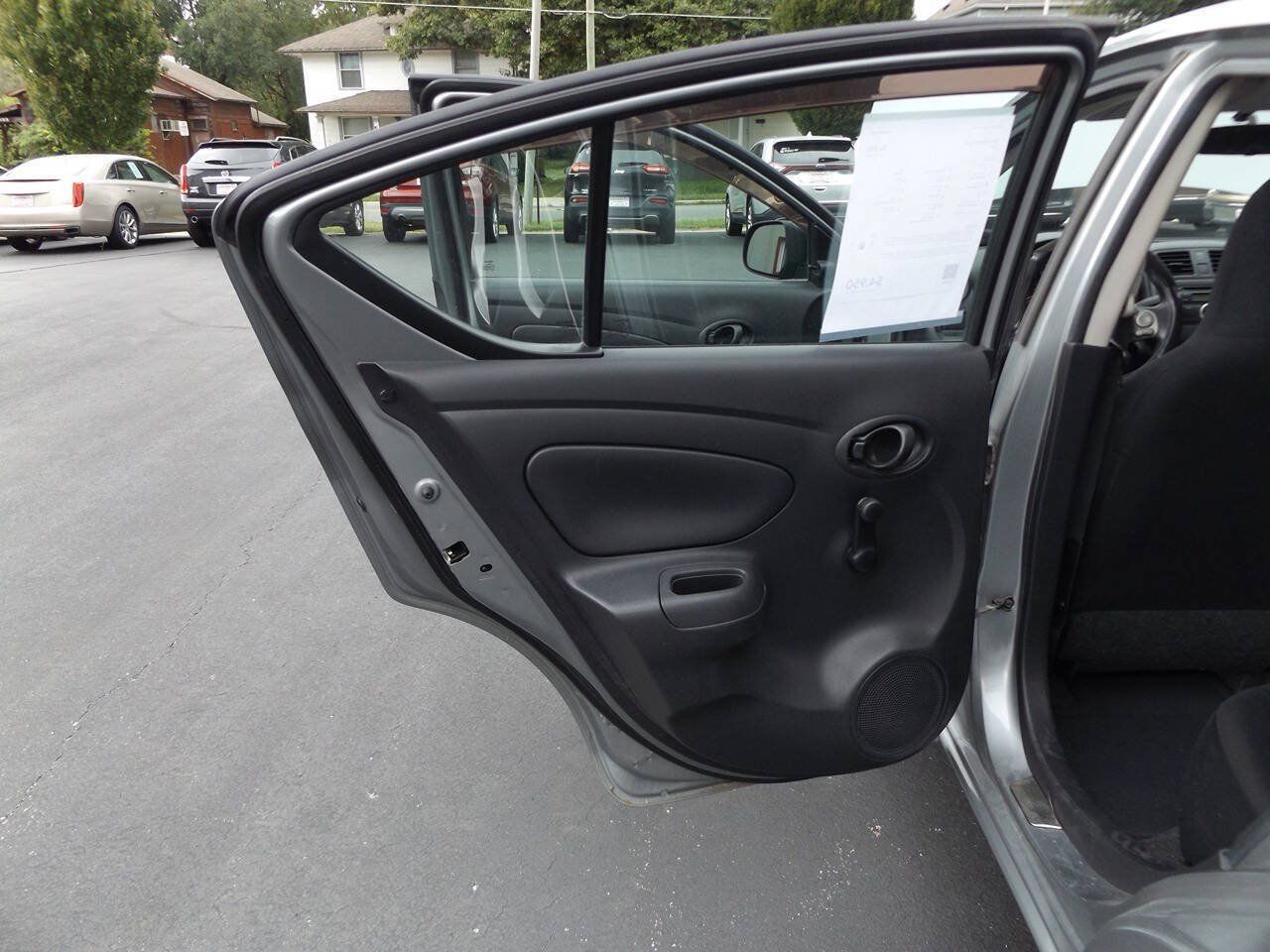 Used 2012 Nissan Versa S w/ Cruise Control Pkg FWD image 18