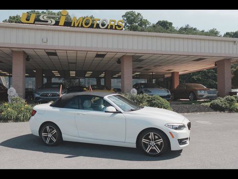 Used 2017 BMW 230i Convertible RWD image 1