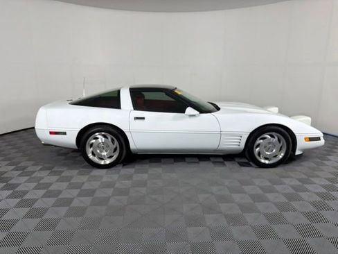 Used 1993 Chevrolet Corvette Coupe RWD image 32