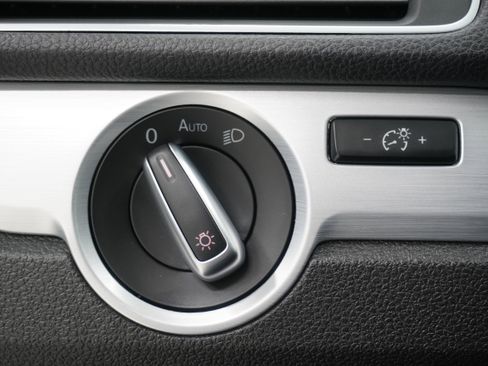 Used 2012 Volkswagen Passat 2.5 SE image 22