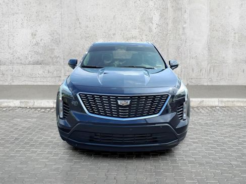 Used 2022 Cadillac XT4 Luxury w/ Cold Weather Package AWD/4WD image 3