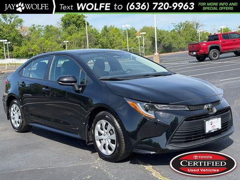 Certified 2025 Toyota Corolla LE FWD image 1