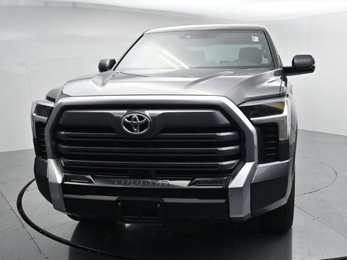 Used 2026 Toyota Tundra Limited AWD/4WD image 3