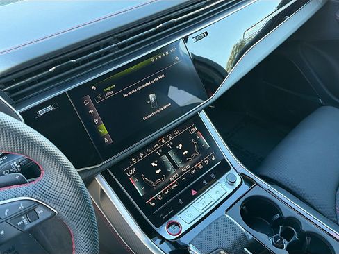 New 2026 Audi SQ7 Prestige image 27