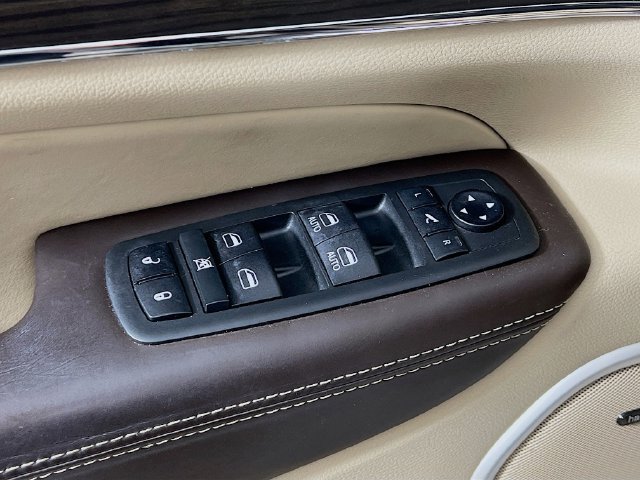 Used 2020 Jeep Grand Cherokee Summit w/ Platinum Series Group AWD/4WD image 9