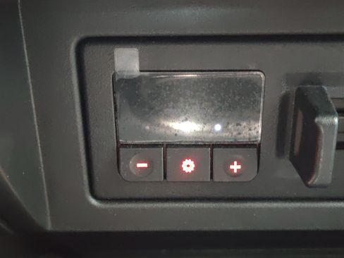 Used 2016 Nissan Titan Platinum Reserve AWD/4WD image 34