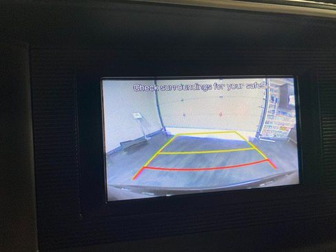 Used 2020 Hyundai Elantra SE FWD image 23