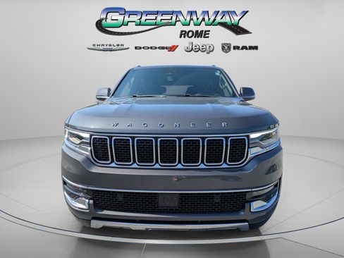 Used 2022 Jeep Wagoneer Series III w/ Rear Seat Video Group 1 AWD/4WD image 2