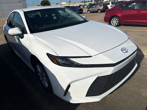 Used 2026 Toyota Camry LE FWD image 6