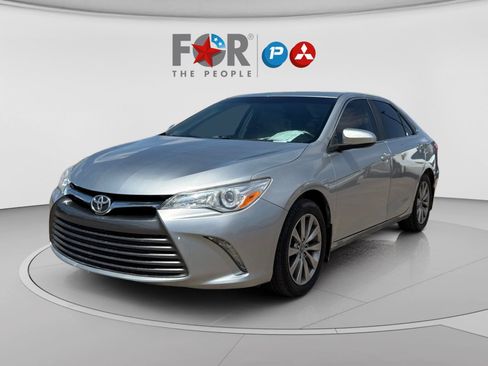 Used 2017 Toyota Camry XLE FWD image 22