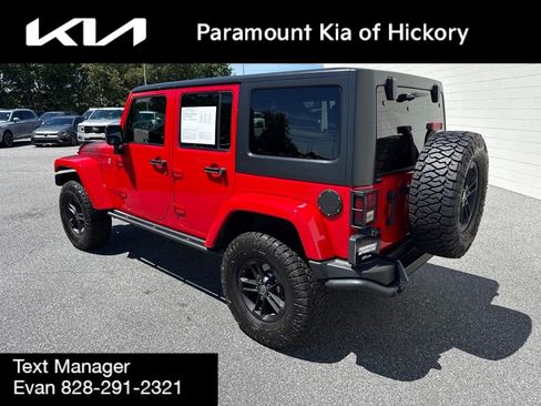 Used 2017 Jeep Wrangler Unlimited Sahara AWD/4WD image 5
