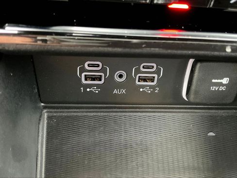 Used 2025 Jeep Grand Cherokee Laredo X w/ Luxury Tech Group I image 32