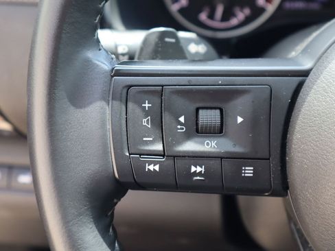 Used 2025 Nissan Pathfinder SV AWD/4WD image 13
