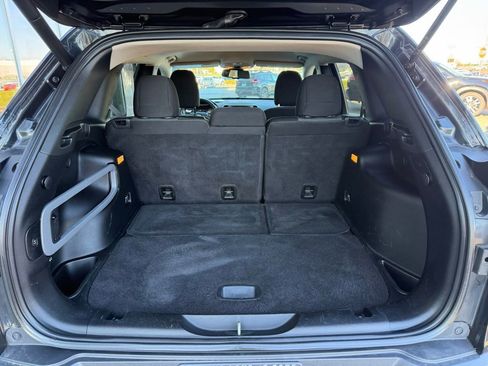 Used 2014 Jeep Cherokee Latitude w/ Comfort/Convenience Group image 11