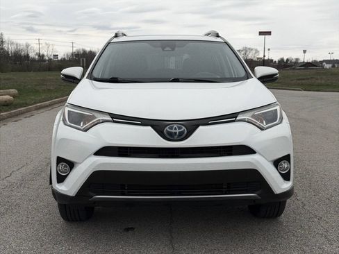 Used 2017 Toyota RAV4 XLE AWD/4WD image 29