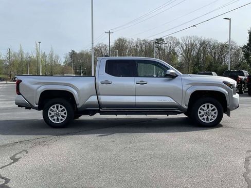 Used 2024 Toyota Tacoma SR5 image 6