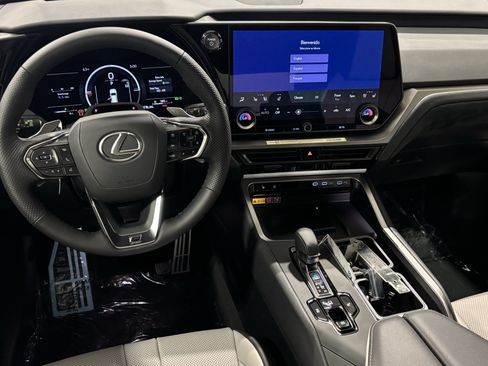 New 2026 Lexus TX 500h AWD image 34