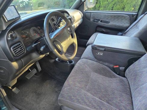 Used 1998 Dodge Ram 2500 Truck 4x4 Club Cab image 2